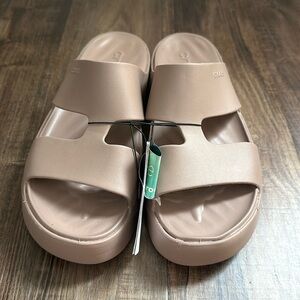 Crocs GETAWAY PLATFORM H-STRAP Brand New